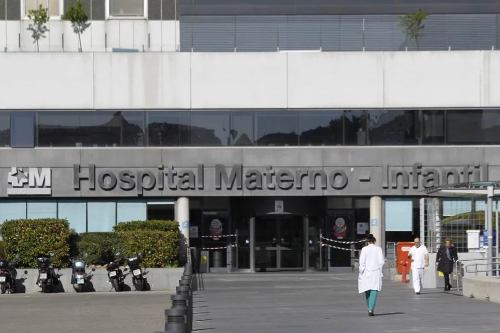 Entrada del Hospital Materno-Infantil de La Paz, en Madrid. Foto: DM