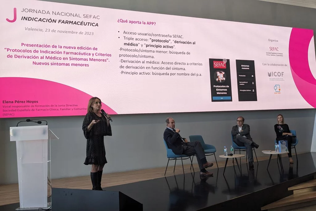 Elena Pérez Hoyos, Fernando Martínez, Vicente Colomer e Irene Escudero durante la jornada. Foto: SEFAC