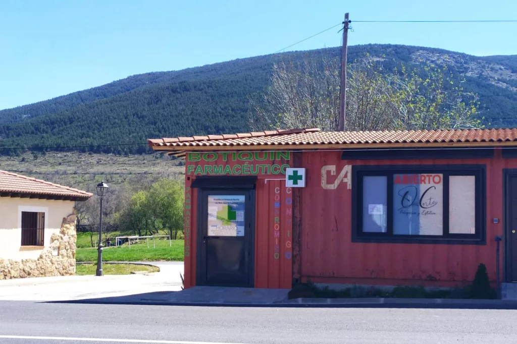 Botiquín farmacéutico en Collado Hermoso, Segovia. Foto: GEMA SUÁREZ.