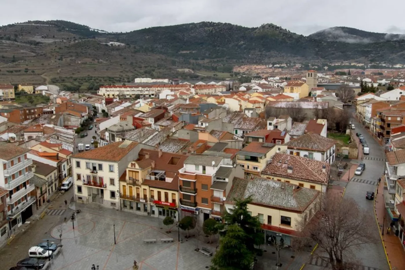 El alcalde de Cebreros (Ávila) remunera a sus dos farmacias para hacer guardias.