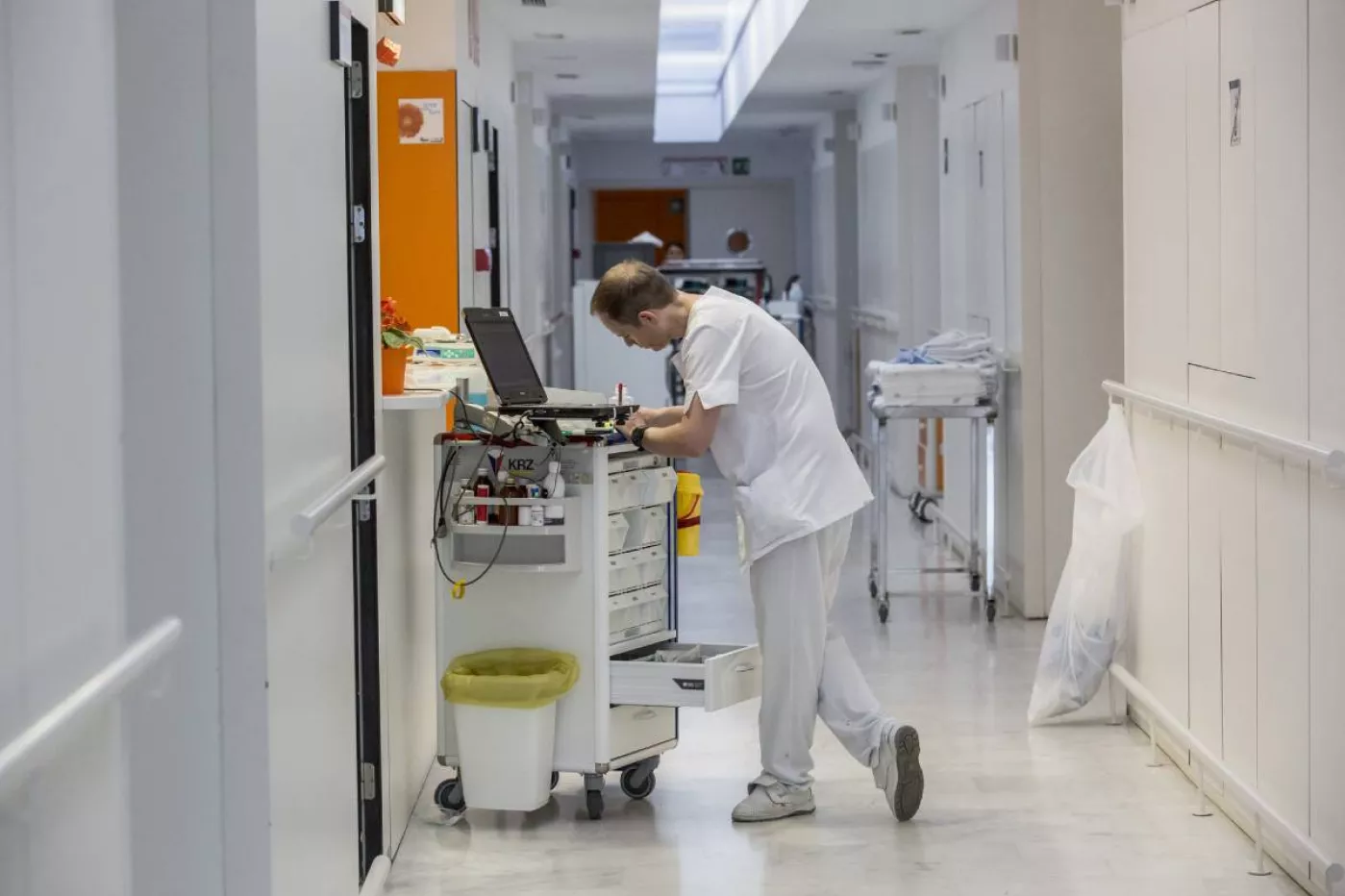 En Madrid se ha 'fugado' 2.320 enfermeras desde 2020. FOTO: Ariadna Creus y Àngel García (Banc Imatges Infermeres).
