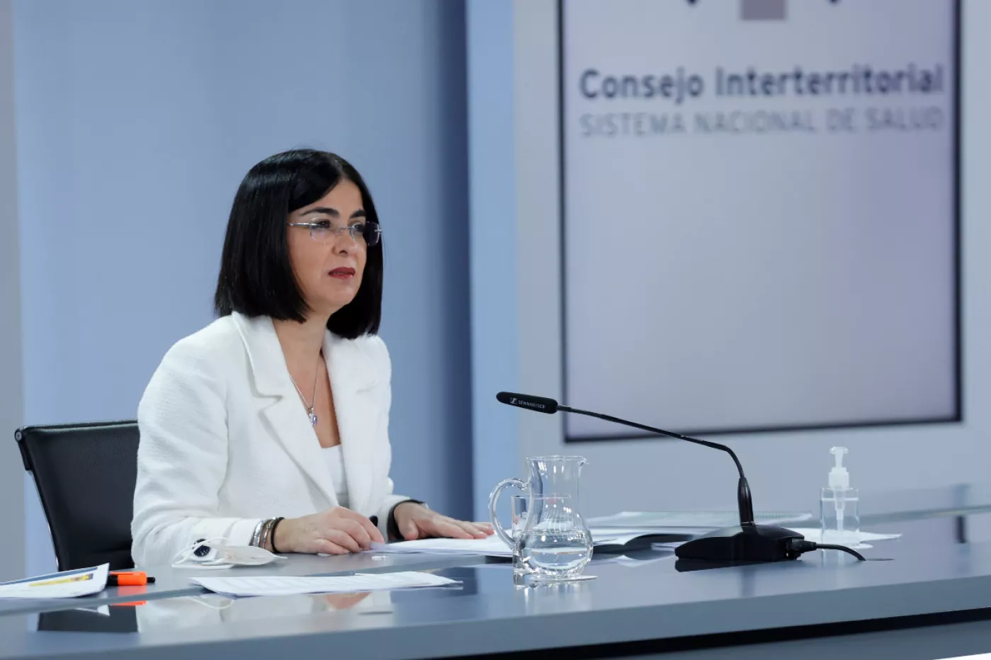 La ministra de Sanidad, Carolina Darías, durante la rueda de prensa ofrecida tras la reunión del Consejo Interterritorial de este miércoles en el Palacio de la Moncloa. 