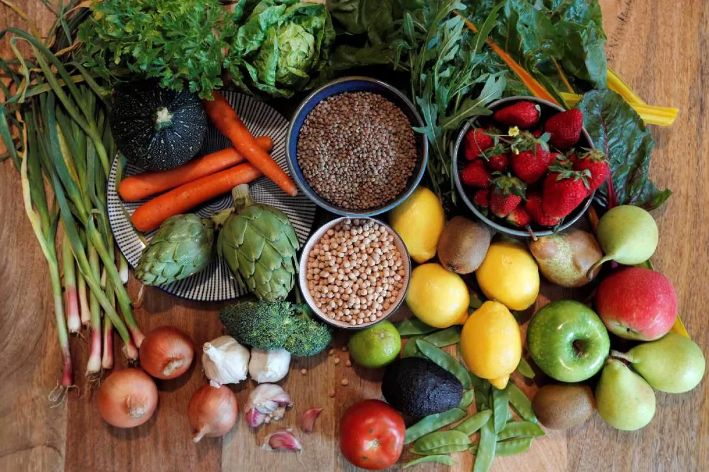 Se considera dieta sana y equilibrada la que contiene mayoritariamente alimentos de origen vegetal.