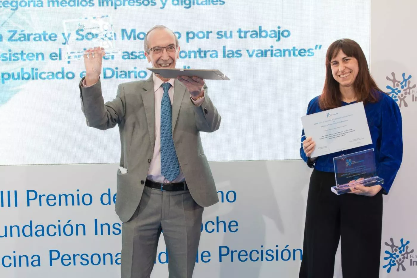 Los periodistas José Ramón Zárate y Sonia Moreno, ganadores del accésit de la VIII edición del Premio de Periodismo en Medicina Personalizada de Precisión de la Fundación Instituto Roche.