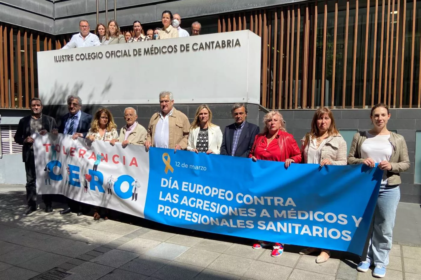 Concentración en el Colegio de Médicos de Cantabria en el Día Europeo contra las Agresiones a sanitarios. Foto: COLEGIO DE MÉDICOS DE CANTABRIA