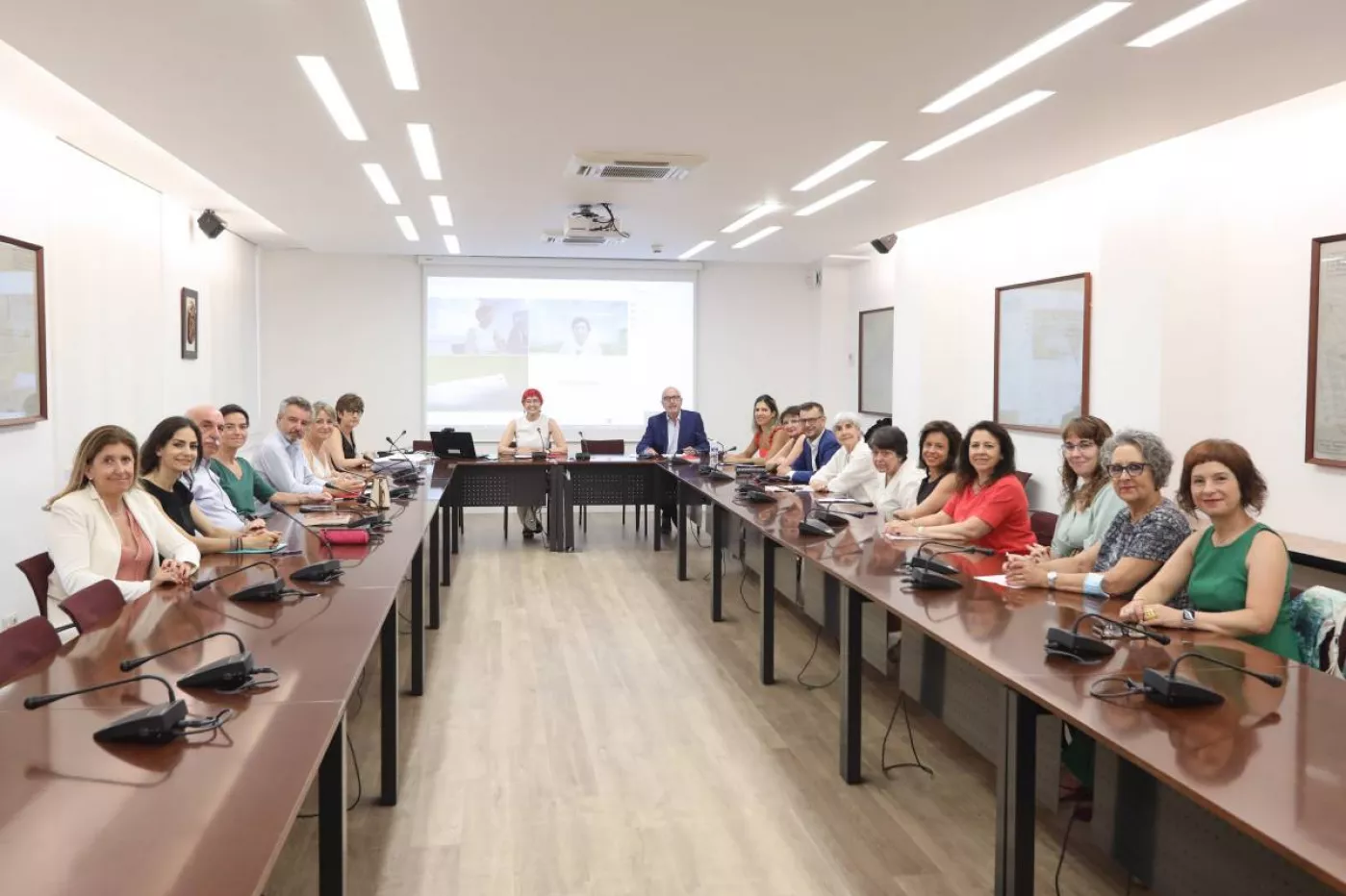 Primera reunión de constitución del Comité de Bioética de Navarra, que tuvo lugar el 17 de junio. Foto del Gobierno de Navarra.