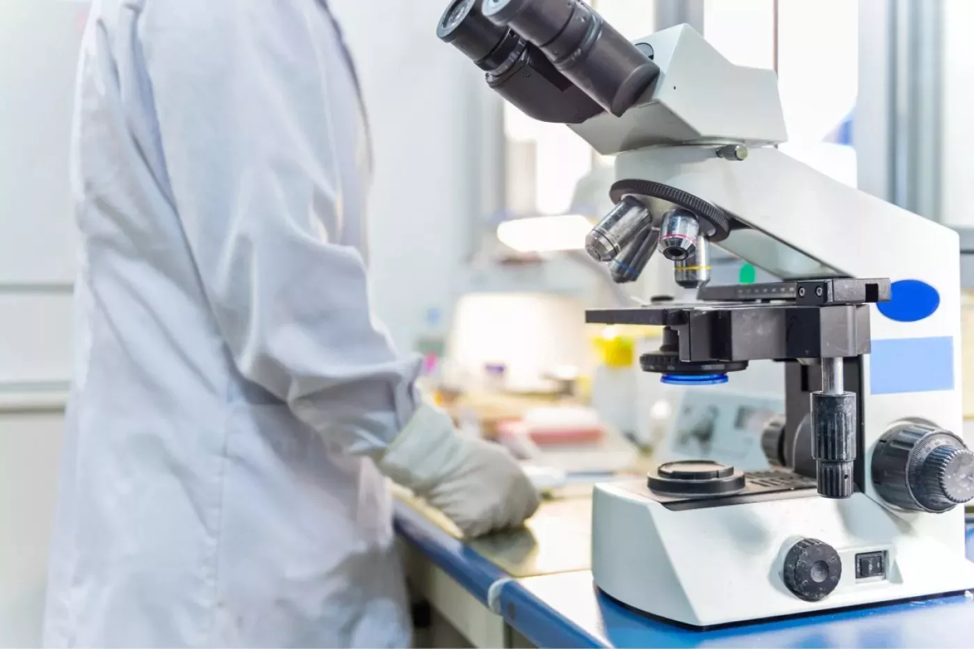 Los investigadores hospitalarios tendrán regulada una carrera profesional si sale la Ley de la Ciencia adelante