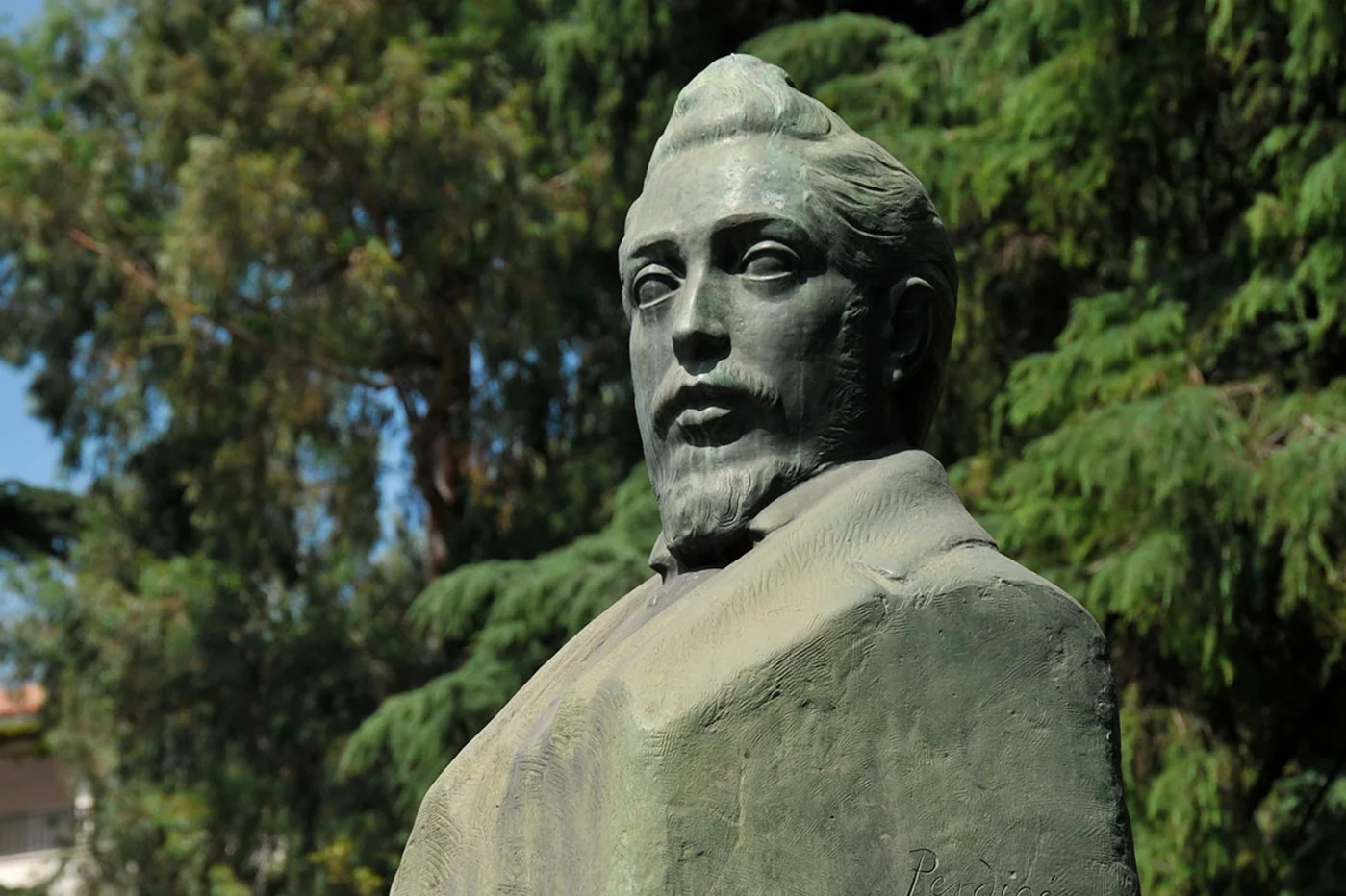 El poeta Mariano José de Larra (1809-1837) se disparó un tiro en la sien cuando tenía 27 años.