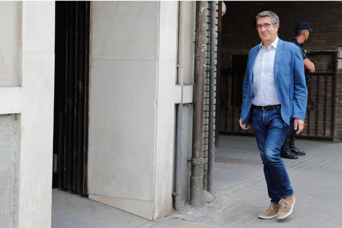 El socialista Patxi López a su llegada este lunes a la sede del PSOE en Madrid. Foto: EFE/LUIS MILLÁN