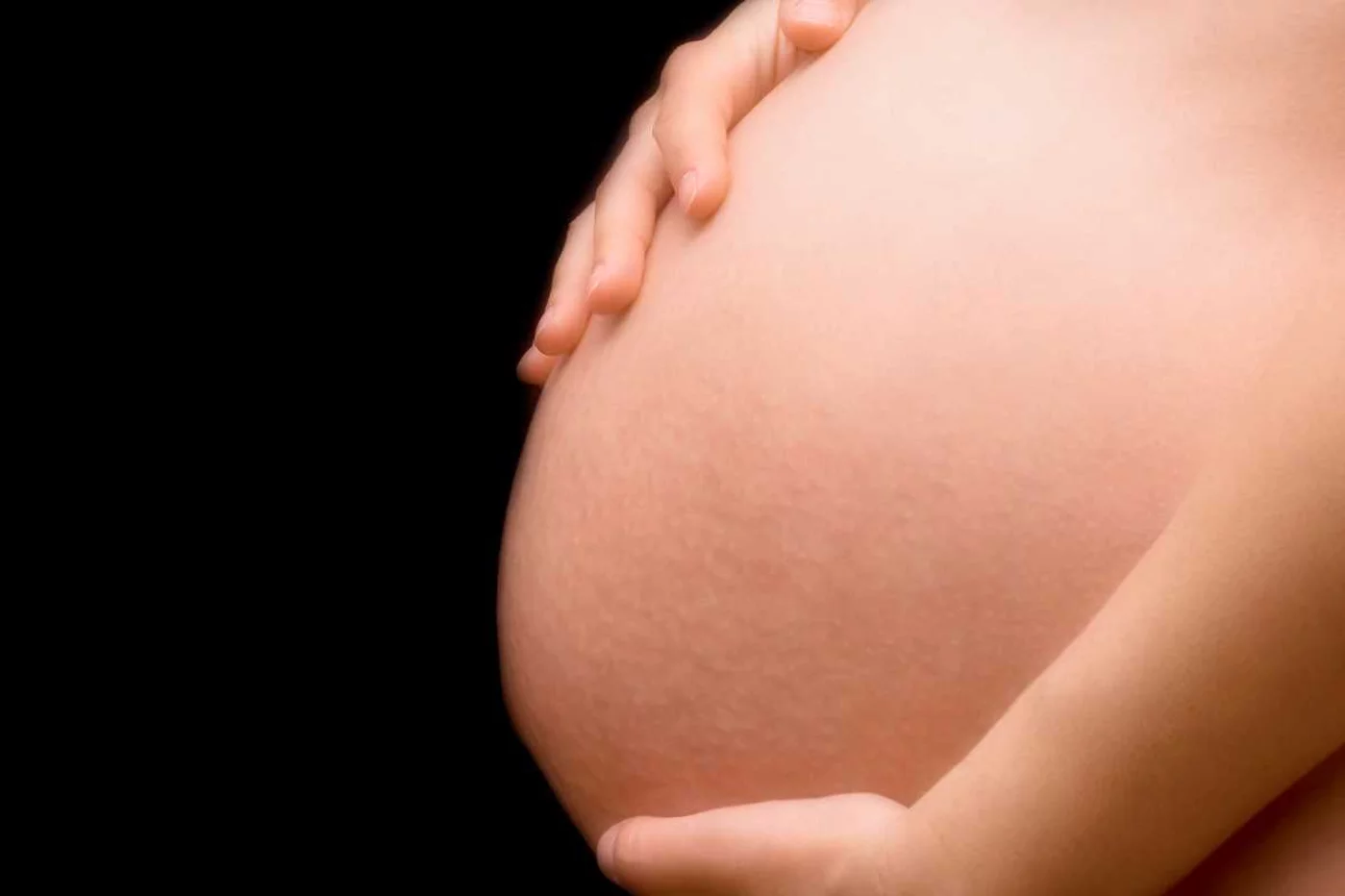 Los expertos buscan cómo mejorar la tasa de embarazos con la FIV.
