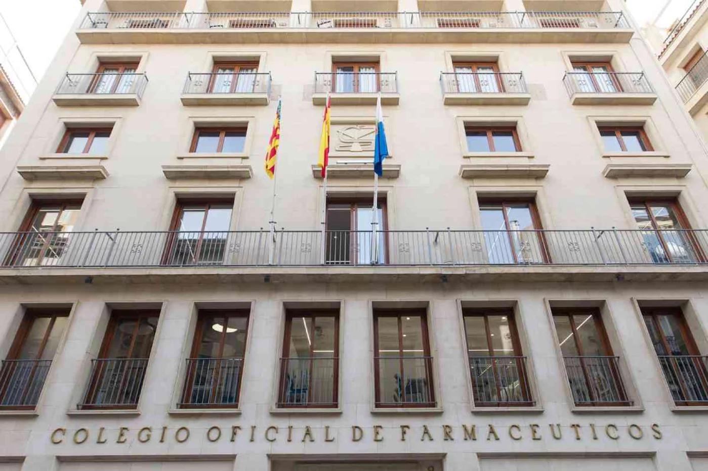 La Diputación de Alicante ha acordado con el COF de Alicante subvencionar con 140.000 euros para 2022 y 2023 a las farmacias rurales. Foto: COF ALICANTE.