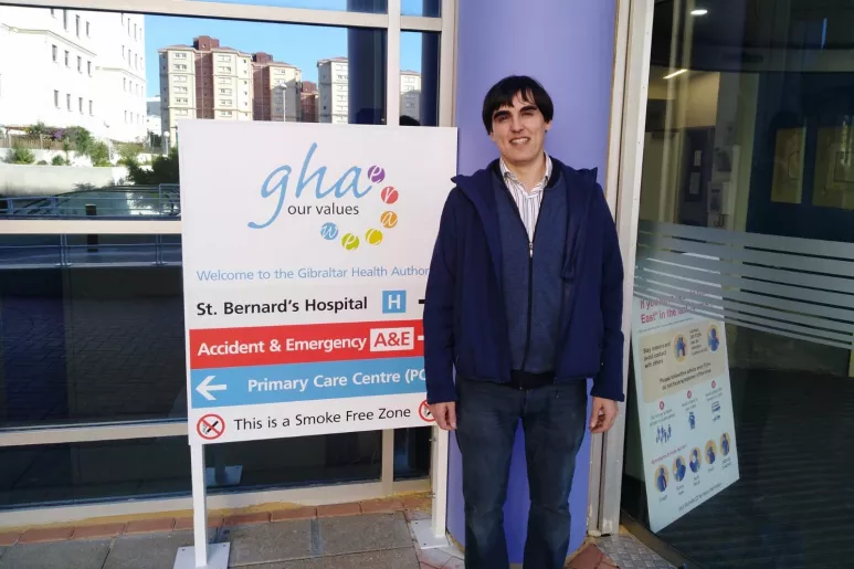 Juan Carlos del Río, farmacéutico del Hospital público St. Bernard, en Gibraltar.