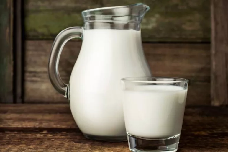 La leche y los lácteos son la principal fuente de calcio y vitamina D en población infantil.