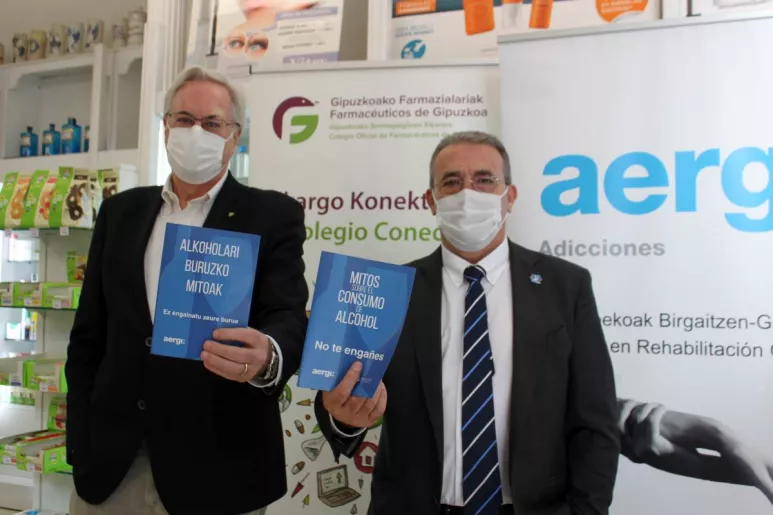 Miguel Ángel Gastelurrutia, presidente del COF de Guipúzcoa, y Josean Fernández, presidente de AERGI.