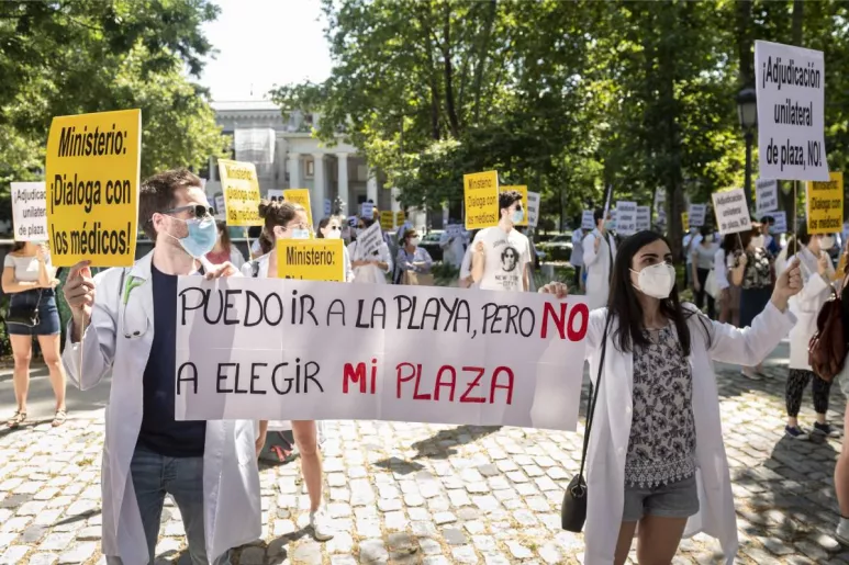 Manifestación de médicos convocada por CESM en 2020 a favor de una elección de plazas MIR presencial (Foto: José Luis Pindado)