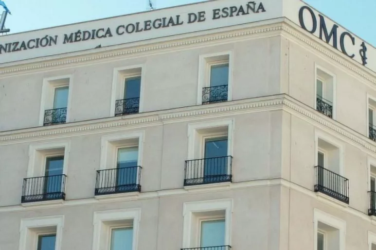 Fachada del edificio que alberga la sede del Consejo General de Colegios de Médicos, en Madrid.