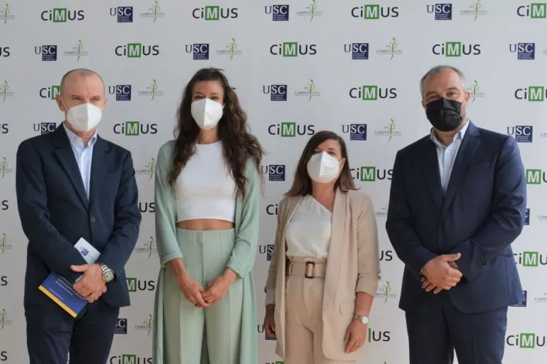 José Ramón González Juanatey, María Cebro, Isabel Moscoso y Ricardo Lage, del Cimus, en la presentación de los datos del estudio. FOTO: CIMUS. 