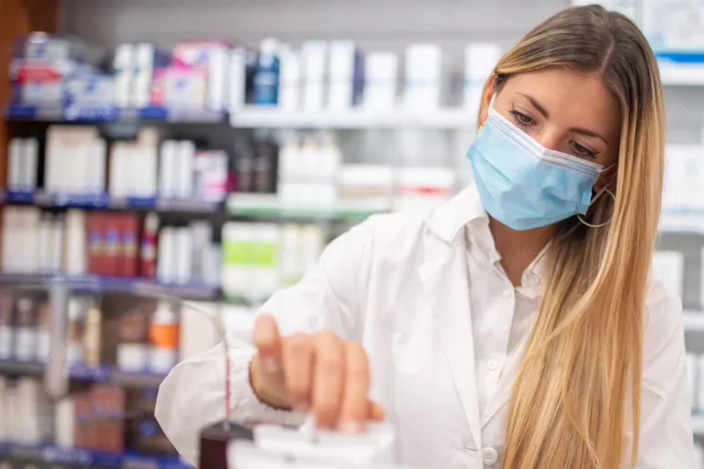 Las farmacias también piden a las autoridades sanitarias poder registrar y facilitar los certificados del resultado del test de antígenos.