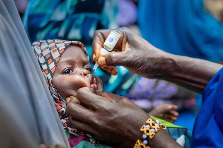 Campaña de vacunación oral contra la polio en Nigeria.