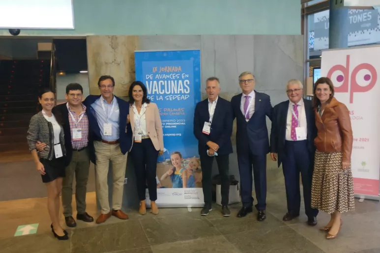 Foto de familia del Grupo de Vacunas de la Sociedad Española de Pediatría Extrahospitalaria y de Atención Primaria (Foto: Sepeap).