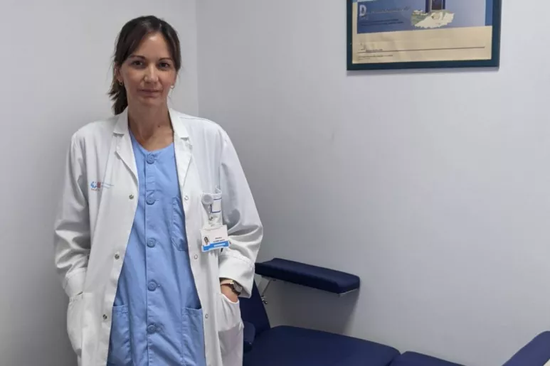 Graciela Álvarez, enfermera de práctica avanzada en el Servicio de Nefrología del Hospital La Princesa (Madrid) e ideóloga del proyecto Impacto de la intervención enfermera en los autocuidados del paciente con ERCA.