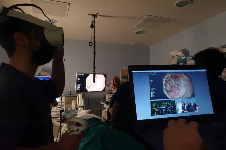 La tecnología 5G y la realidad virtual ofrecen nuevas posibilidades a los profesionales médicos. FOTO: Telefónica. 