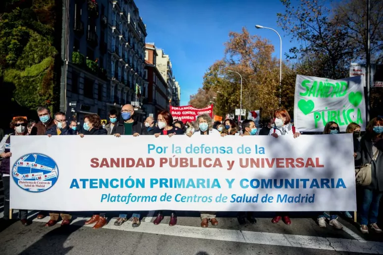 Manifestación frente al Ministerio de Sanidad pidiendo más financiación para atención primaria (Foto: José Luis Pindado)