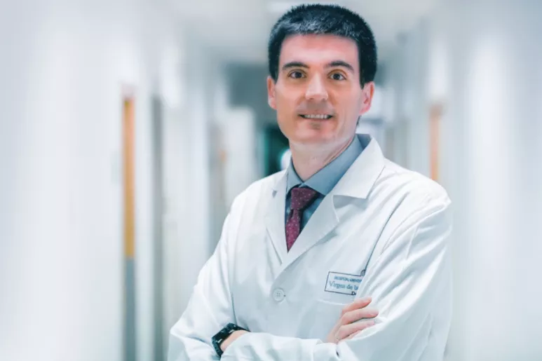 Salvador Arias, director de la Unidad de Producción Celular e Ingeniería Tisular del Hospital Virgen de las Nieves de Granada.