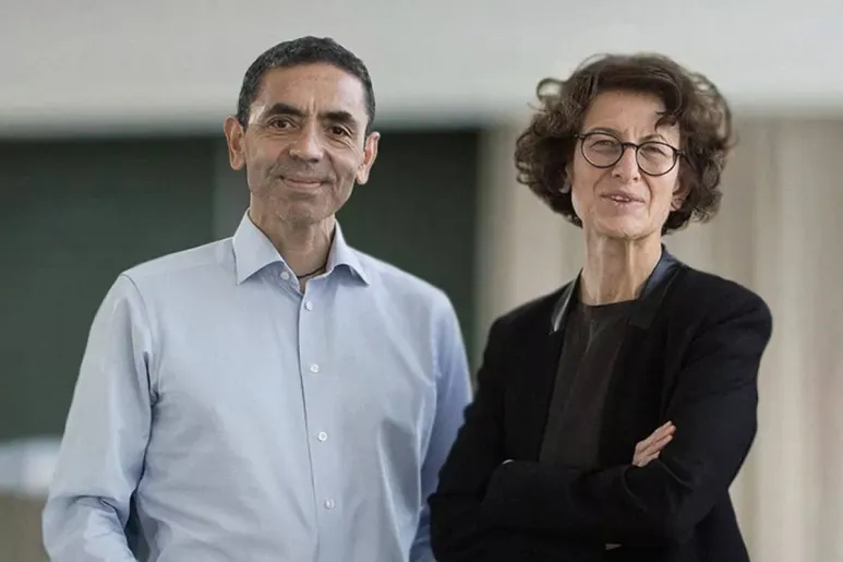 Ugur Sahin y Özlem Turreci, cofundadores de BioNTech.
