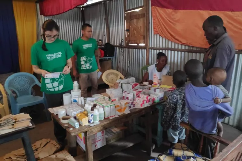 Farmacéuticos Sin Fronteras llega a 19 países a través de su programa de donaciones Banco de Medicamentos con el envío de fármacos y material sanitario.