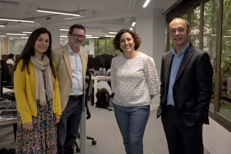 Maria Vidal (Clinic-Idibaps-UB), Miguel Gil (ICO Hospitalet), Cristina Saura (Valle de Hebrón) y Aleix Prat (Clínico de Barcelona). Foto: FRANCISCO AVIA