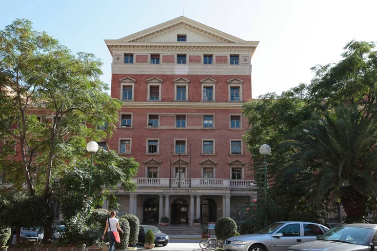 Edificio de la Facultad de Farmacia de la Universidad de Barcelona.
