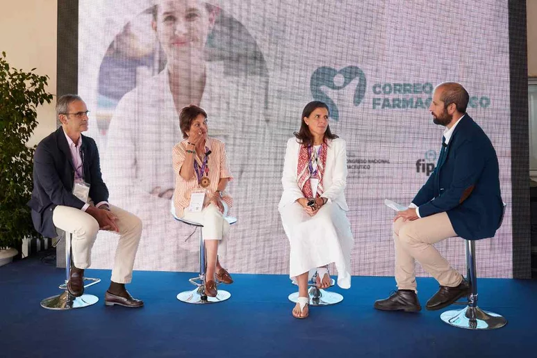 Ernesto Cervilla Lozano, María Sanjurjo Sáez, Ana Herranz. Foto: FRAN SANTIAGO/ARABA PRESS