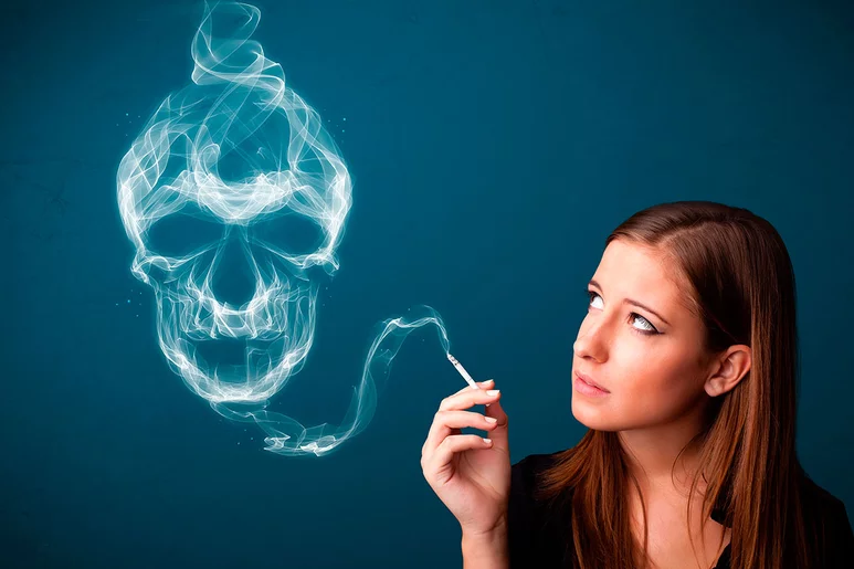 Se sabe que el tabaquismo provoca más cáncer de pulmón en la mujer que en el hombre. Foto: DM