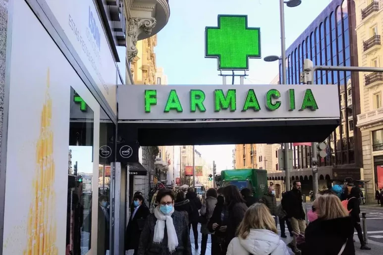 Madrid inicia el proceso de apertura de farmacias en 18 zonas farmacéuticas. Foto: C.T.