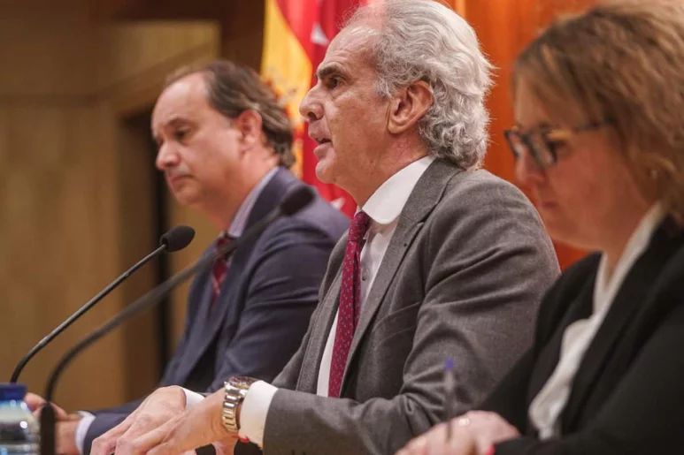 El consejero de Sanidad, Enrique Ruiz Escudero, anuncia, el pasado 26 de enero, la puesta en marcha del proyecto piloto de limitación de agendas en 22 centros de salud. Foto: COMUNIDAD DE MADRID.