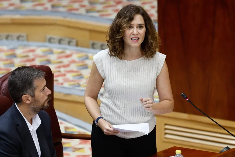 Isabel Díaz Ayuso durante el Pleno de la Asamblea de Madrid de este jueves. Foto: EFE/RODRIGO JIMÉNEZ