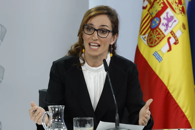  La ministra de Sanidad, Mónica García, durante una rueda de prensa posterior a la reunión del Consejo de Ministros. Foto: EFE/J.J.GUILLÉN