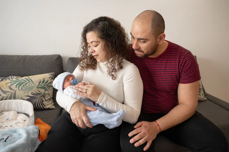 Maira Montes y su pareja han comunicado al hospital su interés por tener un segundo hijo. Foto: CLÍNIC DE BARCELONA.